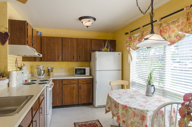 310 Peppertree Ln, Aurora, IL 60504 photo 4