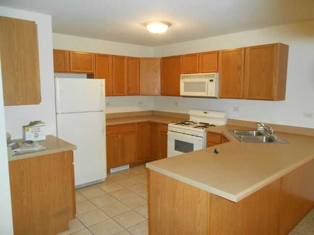534 Timber Dr, Harvard, IL 60033 photo 3
