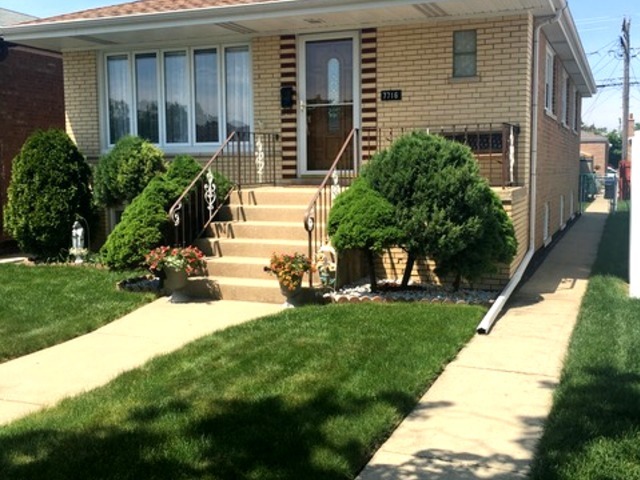 7716 Massasoit Ave, Burbank, IL 60459 photo 2