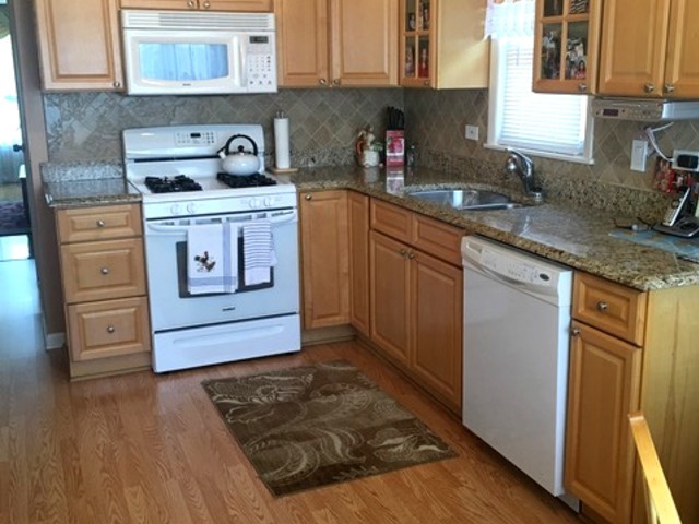 7716 Massasoit Ave, Burbank, IL 60459 photo 9