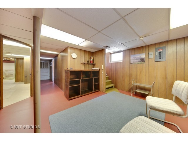 2012 Summit St, Wheaton, IL 60187 photo 17