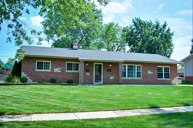 585 Flagstaff Ln, Hoffman Estates, IL 60169 photo 1