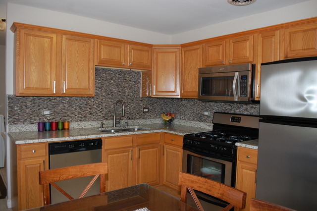 585 Flagstaff Ln, Hoffman Estates, IL 60169 photo 5