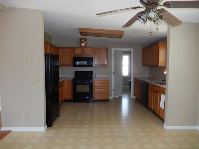 3501 W Silverado Dr, Kankakee, IL 60901 photo 2