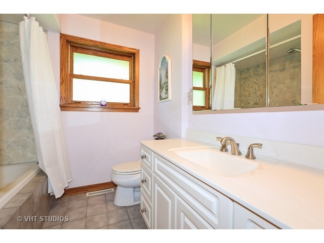 464 E Adams St, Elmhurst, IL 60126 photo 7