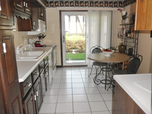 232 Stanhope Dr #A, Willowbrook, IL 60527 photo 7