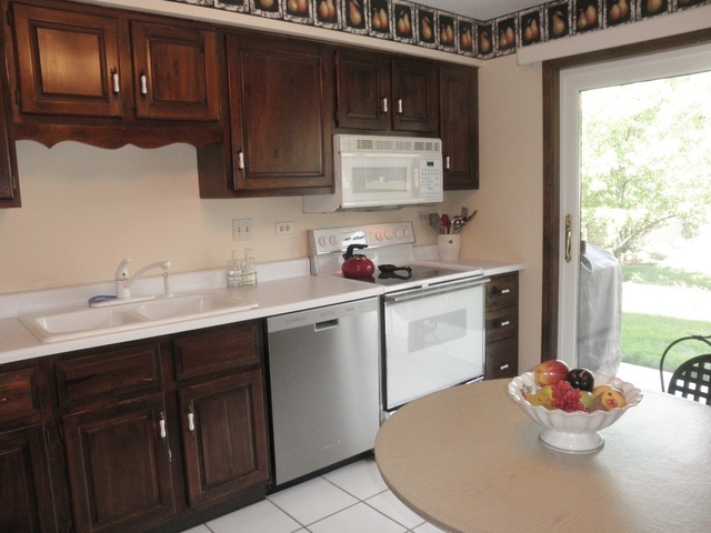 232 Stanhope Dr #A, Willowbrook, IL 60527 photo 8