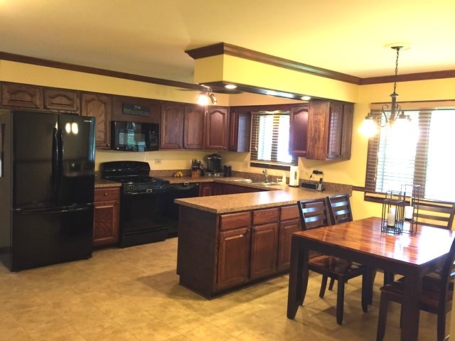 457 W Green Dr, Wheeling, IL 60090 photo 4