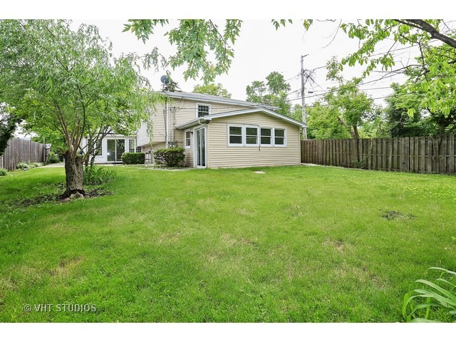 2170 Pratt Ave, Des Plaines, IL 60018 photo 15