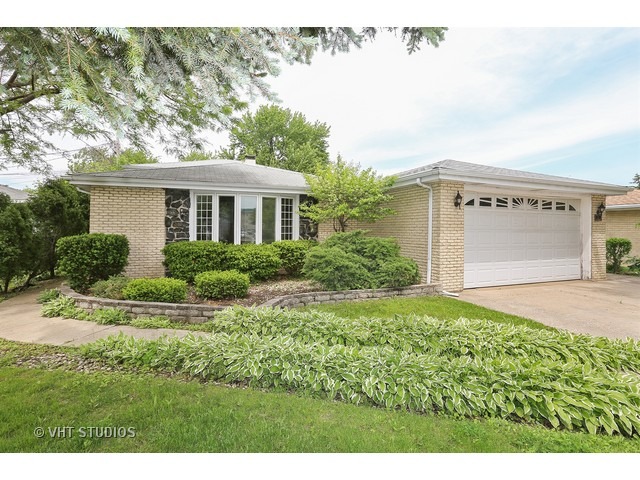 2170 Pratt Ave, Des Plaines, IL 60018 photo 1