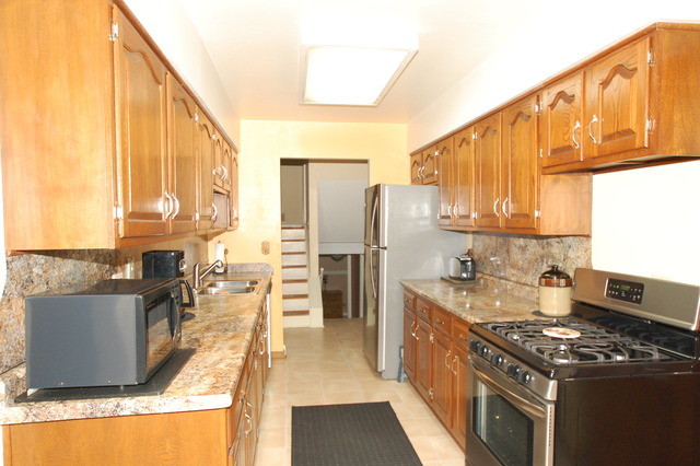 1435 Devonshire Ln, Hoffman Estates, IL 60169 photo 7