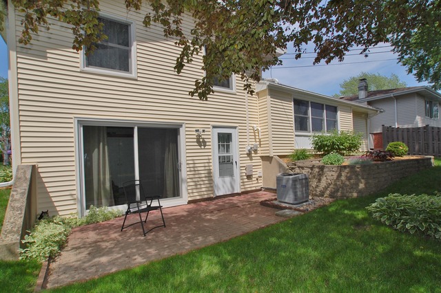 1435 Devonshire Ln, Hoffman Estates, IL 60169 photo 20