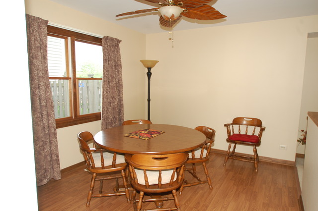 1435 Devonshire Ln, Hoffman Estates, IL 60169 photo 5