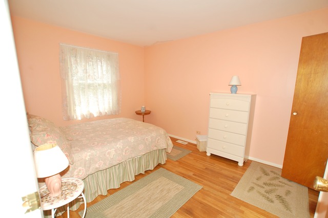 1435 Devonshire Ln, Hoffman Estates, IL 60169 photo 12