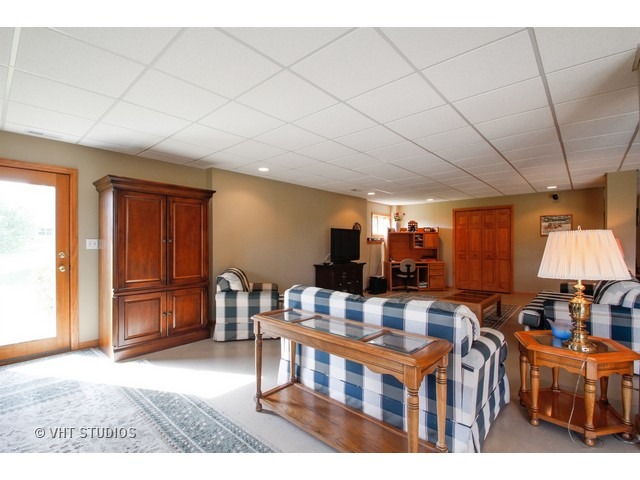 401 Kings Way, Mchenry, IL 60051 photo 5