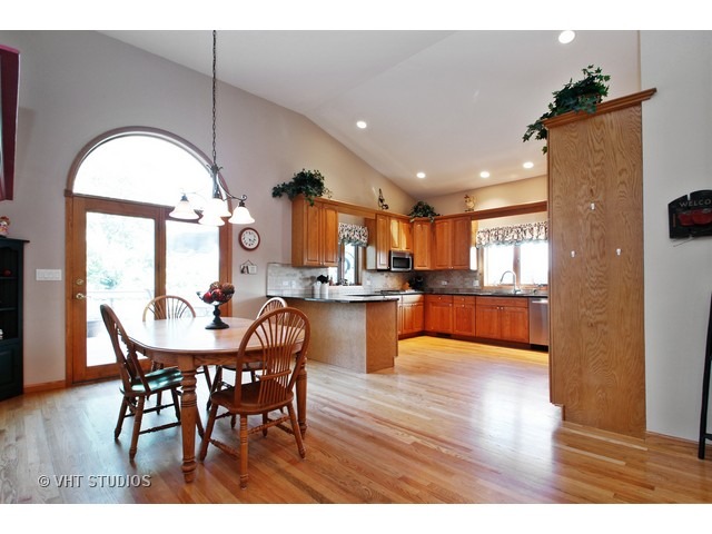 401 Kings Way, Mchenry, IL 60051 photo 4