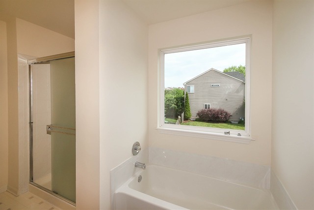 2050 Westridge Blvd, Bartlett, IL 60103 photo 16