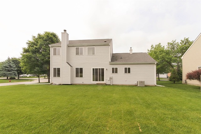 2050 Westridge Blvd, Bartlett, IL 60103 photo 22