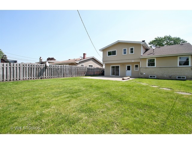 1572 Webster Ln, Des Plaines, IL 60018 photo 15