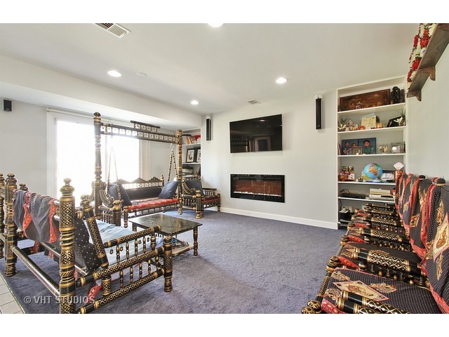 1572 Webster Ln, Des Plaines, IL 60018 photo 7