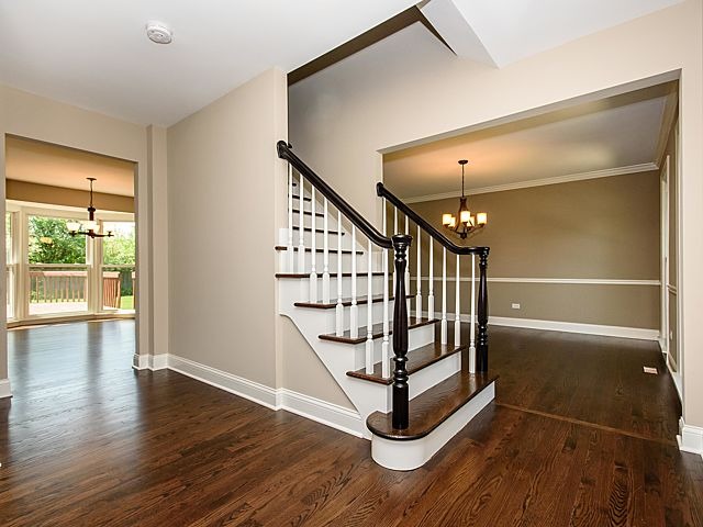 1002 Dorset Dr, Wheaton, IL 60189 photo 4