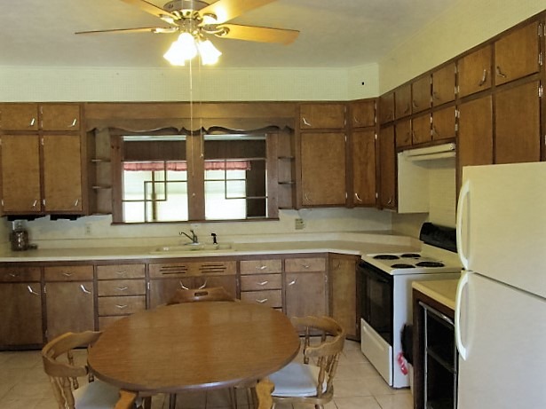 502 E 4th St, Long Point, IL 61333 photo 7