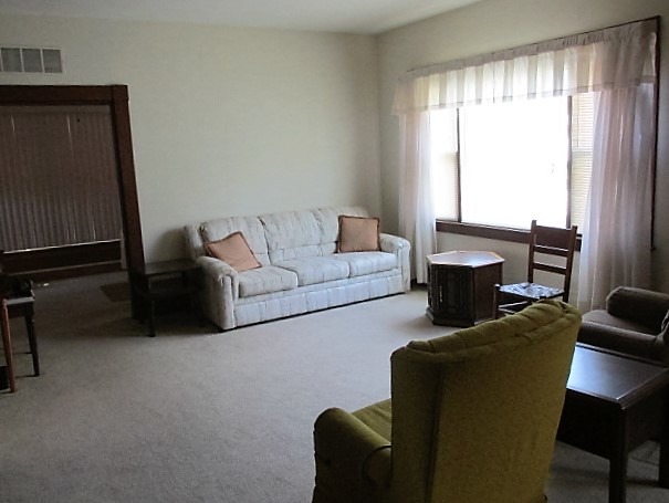 502 E 4th St, Long Point, IL 61333 photo 2
