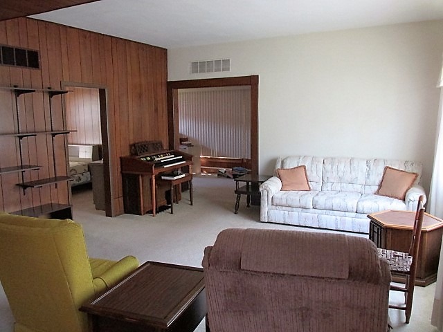 502 E 4th St, Long Point, IL 61333 photo 3