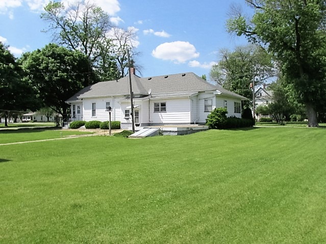502 E 4th St, Long Point, IL 61333 photo 17