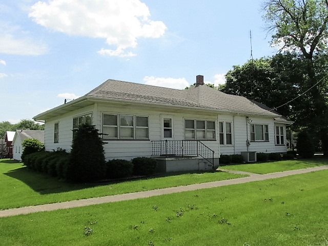 502 E 4th St, Long Point, IL 61333 photo 1