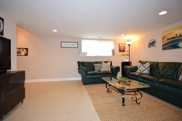 5613 N Mason Ave, Chicago, IL 60646 photo 20