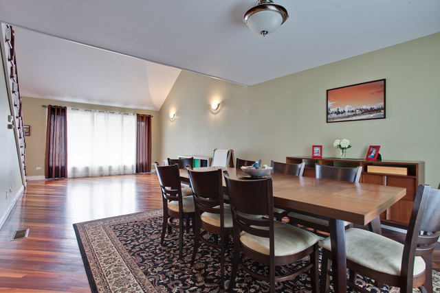 708 Kristy Ln, Wheeling, IL 60090 photo 7