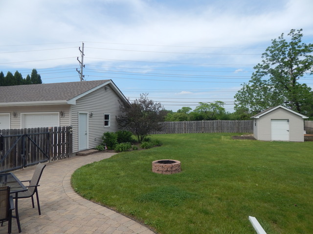 222 E Berkley Ln, Hoffman Estates, IL 60169 photo 13