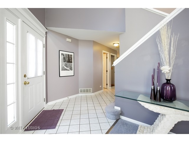 1792 Penny Ln, Bartlett, IL 60103 photo 2