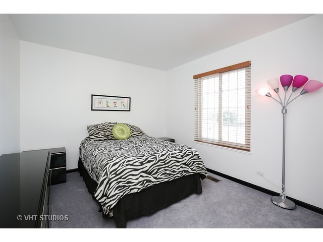 1792 Penny Ln, Bartlett, IL 60103 photo 17