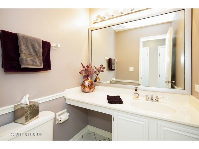 1792 Penny Ln, Bartlett, IL 60103 photo 12