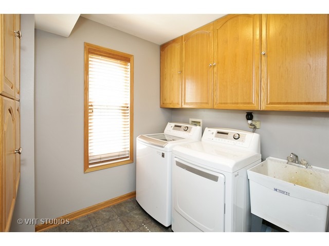 1792 Penny Ln, Bartlett, IL 60103 photo 11
