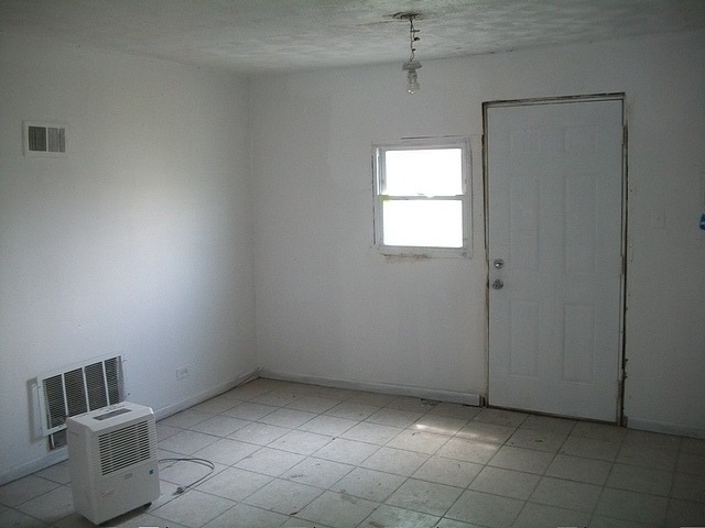 1045 E 93rd St, Chicago, IL 60619 photo 6