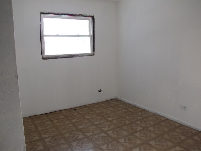 1045 E 93rd St, Chicago, IL 60619 photo 12