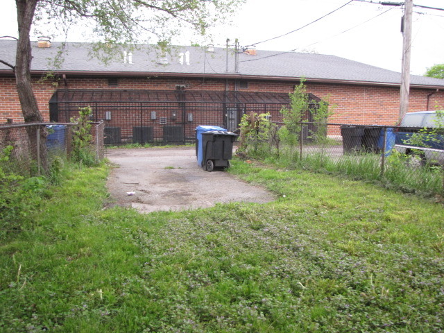 1045 E 93rd St, Chicago, IL 60619 photo 16