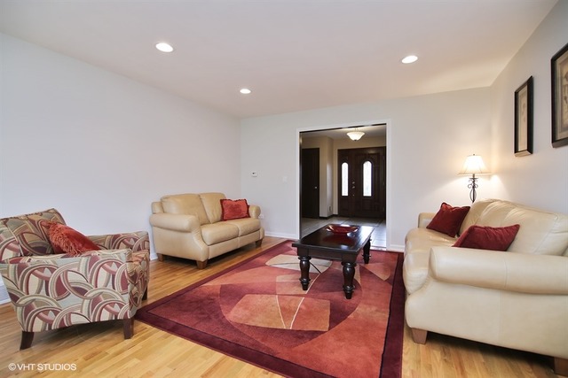 2844 Manor Dr, Northbrook, IL 60062 photo 6
