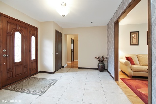 2844 Manor Dr, Northbrook, IL 60062 photo 5