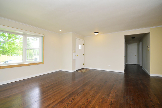 740 E Golf Rd, Des Plaines, IL 60016 photo 3