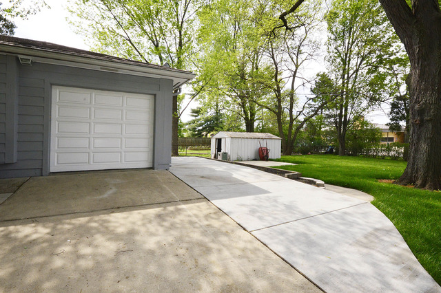740 E Golf Rd, Des Plaines, IL 60016 photo 14
