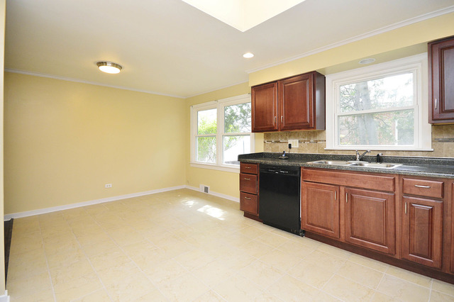740 E Golf Rd, Des Plaines, IL 60016 photo 5