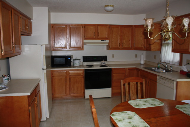 1404 Phyllis Dr, Dixon, IL 61021 photo 5