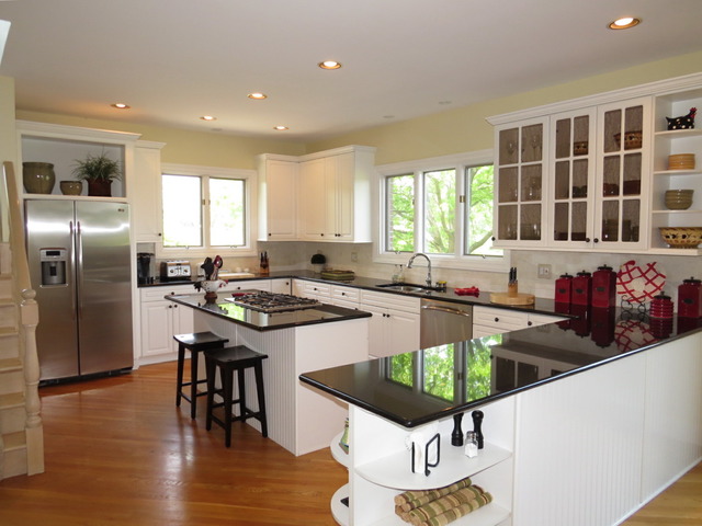 320 Bay Rd, Mchenry, IL 60051 photo 6