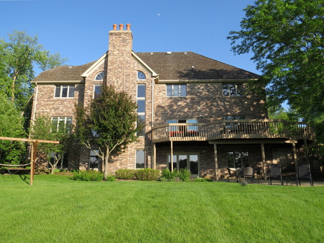 320 Bay Rd, Mchenry, IL 60051 photo 4
