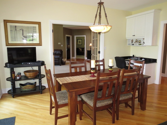 320 Bay Rd, Mchenry, IL 60051 photo 9