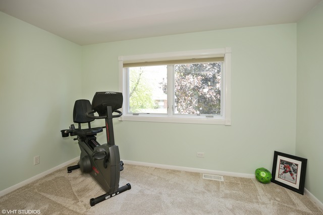 1165 Concord Ln, Hoffman Estates, IL 60192 photo 9